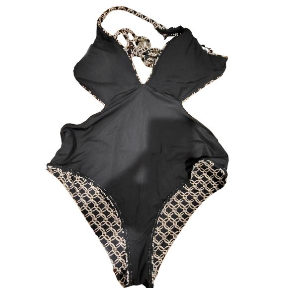 H&M Swimsuit size 4. Nice and clean. - Picture 7 of 7